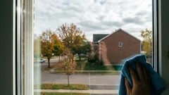 Die Fenster sind sauberer als nach dem Putzen! Meine Freundin, die Reinigungskraft ist, hat mir ein paar einfache Tricks verraten.